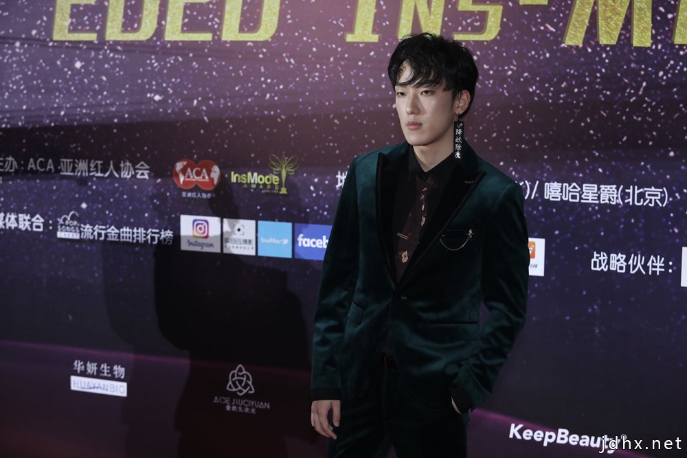 怀音乐初心去做全能偶像 刘一辛斩获“亚洲最佳创作新人”
