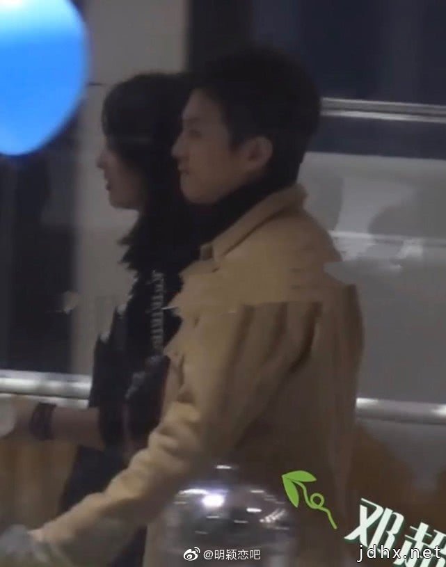 小海绵生日现场曝光 黄晓明baby同框破传言