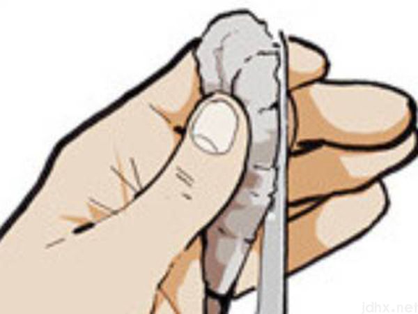 活虾怎么剥出虾仁来(图4)