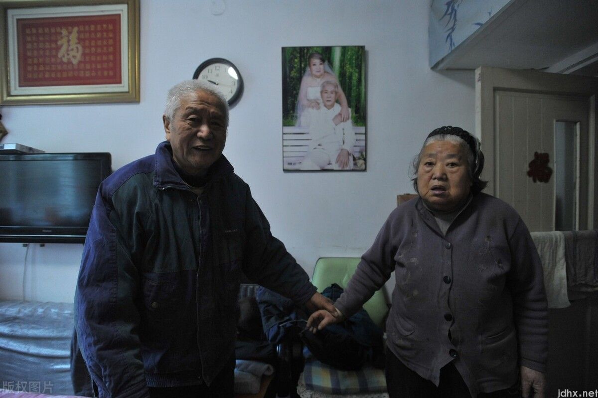 人到晚年,去养老院养老好还是请保姆养老好?(图4) 人到晚年,去养老院养老好还是请保姆养老好?74岁老人说了大实话