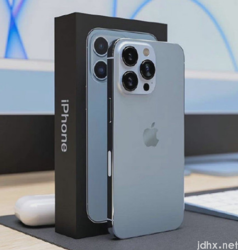 iPhone13pro远峰蓝色好看吗2