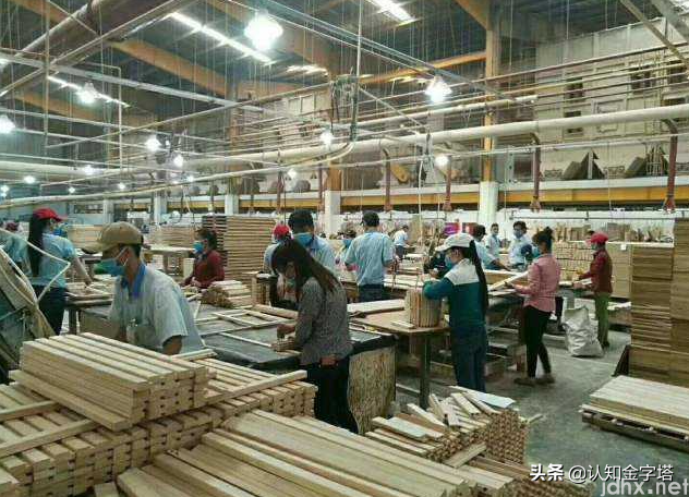 耐克阿迪搬越南,越南将取代中国,成世界工厂?(图4) 耐克阿迪搬越南,中国损失有多大?越南将取代中国,成世界工厂?