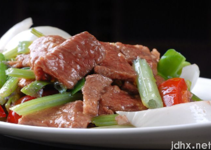 怎样炒牛肉嫩又好吃窍门3