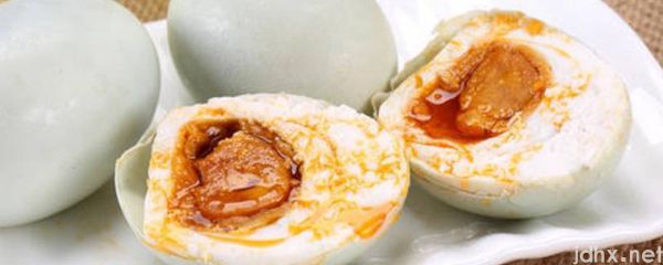 咸鸡蛋和咸鸭蛋的区别(图1)