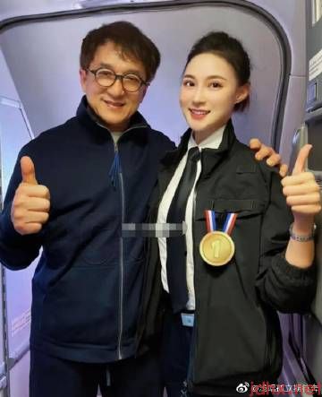 68岁成龙与空姐事件再升级,女方否认有深入关系(图1) 68岁成龙与空姐事件再升级,女方否认有深入关系(图1)