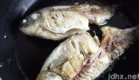 煎鱼粘锅是锅的问题吗3
