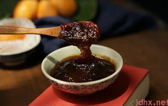 熬枇杷膏是大枇杷好还是小枇杷好1
