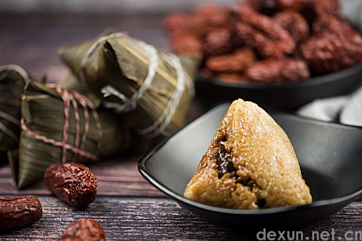 粽子除了蘸糖还能蘸什么吃2
