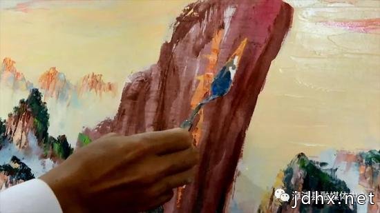 漳州漳浦一画家用钢刀作画 创作《武汉战疫》