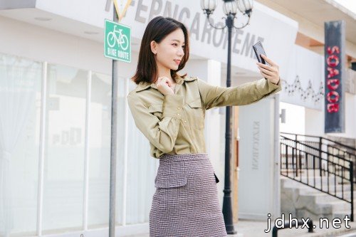 踏青赏花正当时，用中兴天机Axon 11拍出小生活的“大电影”