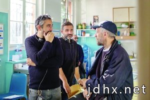 《触不可及》导演用电影关注“标准之外”的人