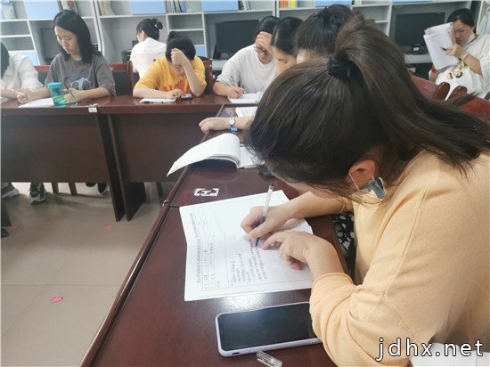 彭山区实验幼儿园分享新闻稿写作教研活动(图1)