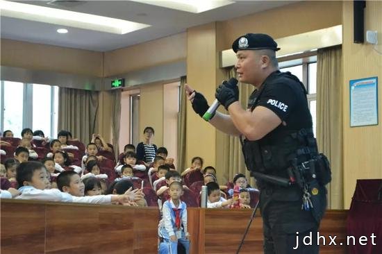 全国优秀人民警察陈海阳去世，曾是电影《烈日灼心》原型