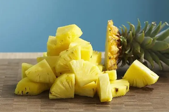 菠萝用盐水泡5分钟可以吃吗3